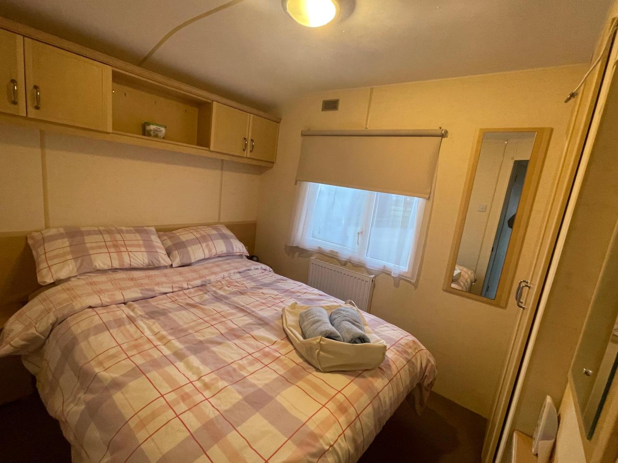 Tunstall  N28 Chill Place Minimum Of 2 Nights At At All Times Please Be Aware Passes Must Be Purchased From Reception Seperately Costs Dependant On Stay מראה חיצוני תמונה