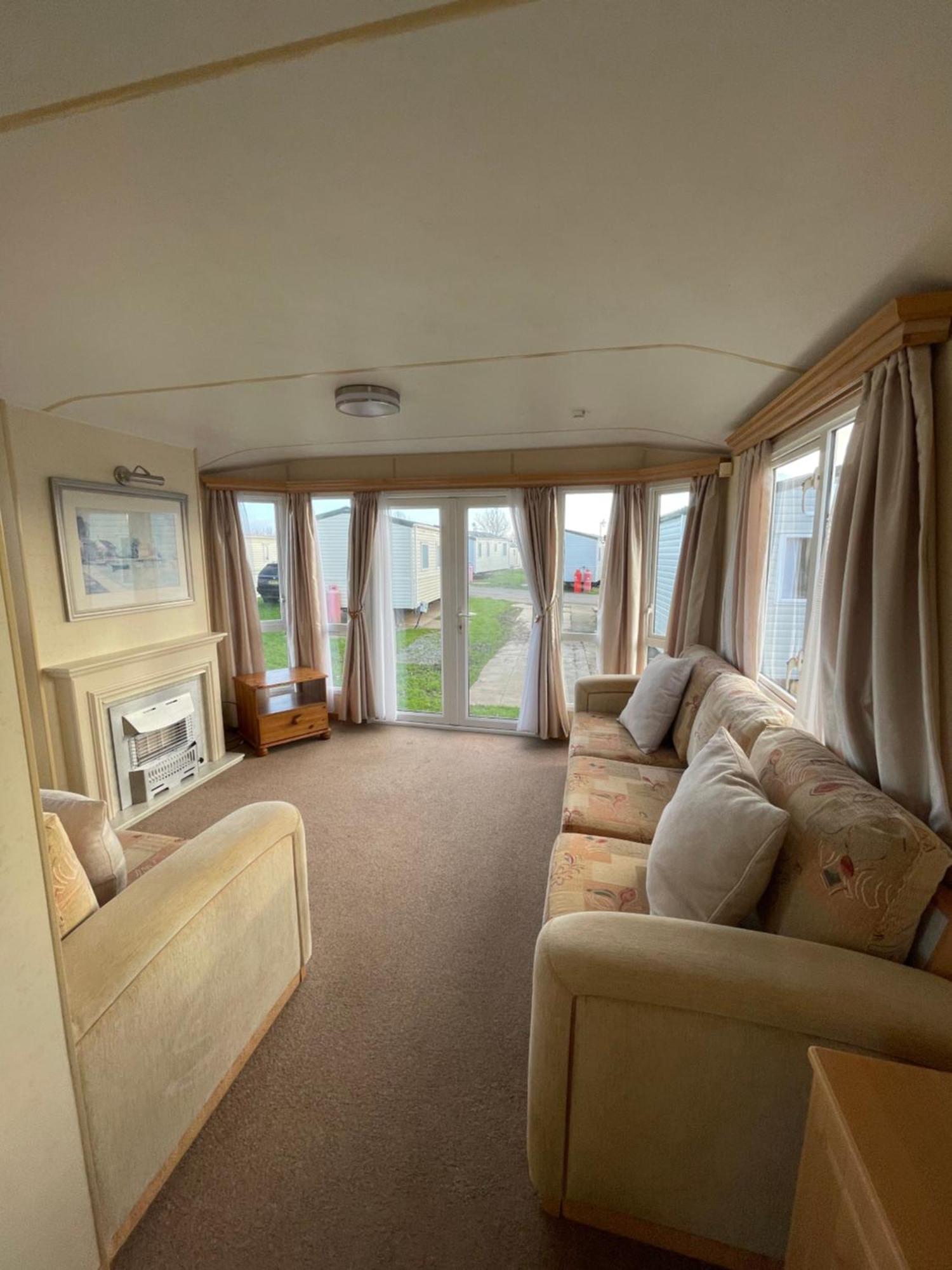 Tunstall  N28 Chill Place Minimum Of 2 Nights At At All Times Please Be Aware Passes Must Be Purchased From Reception Seperately Costs Dependant On Stay מראה חיצוני תמונה